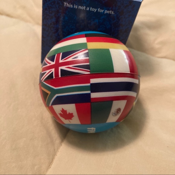 Qwixx Dice Game & Big Hopper Ball Duo - Picture 9 of 9